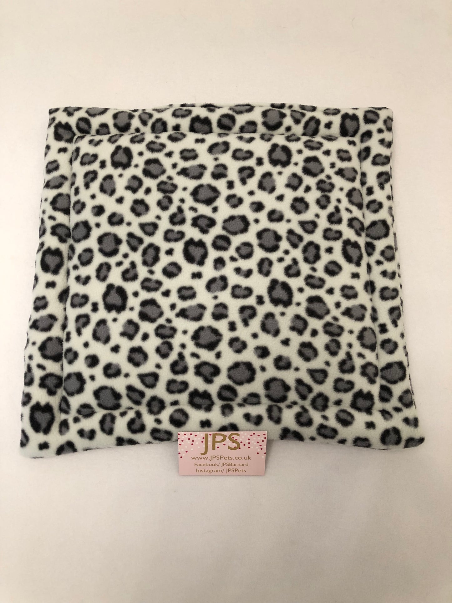 Lap Pad 14 x 14 inch - Grey Cheetah