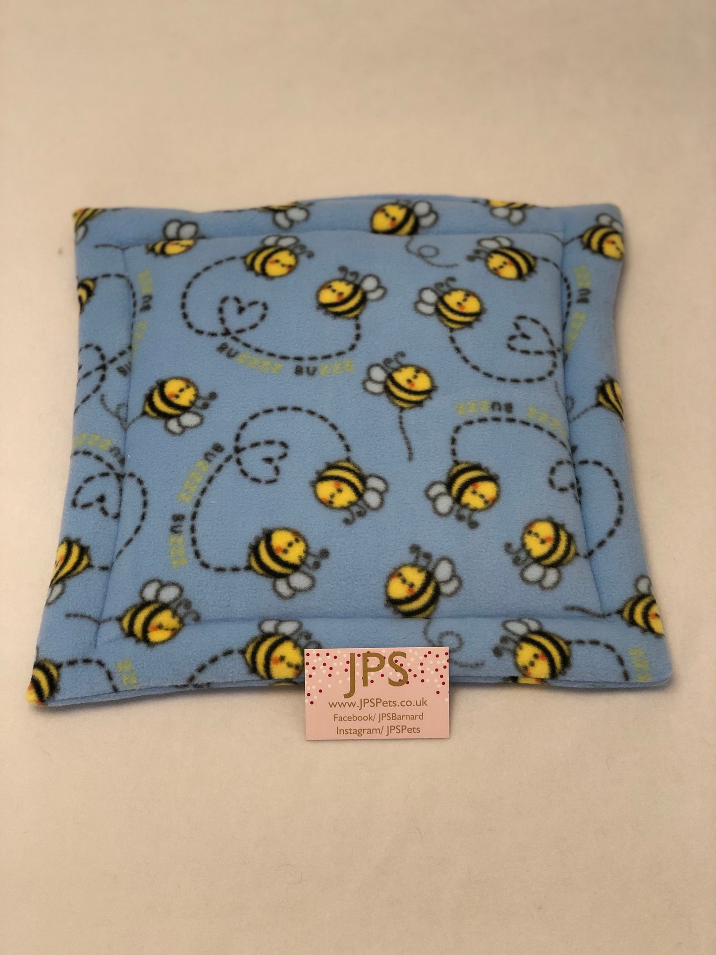 18 x 18 Inch Pad - Blue Bee