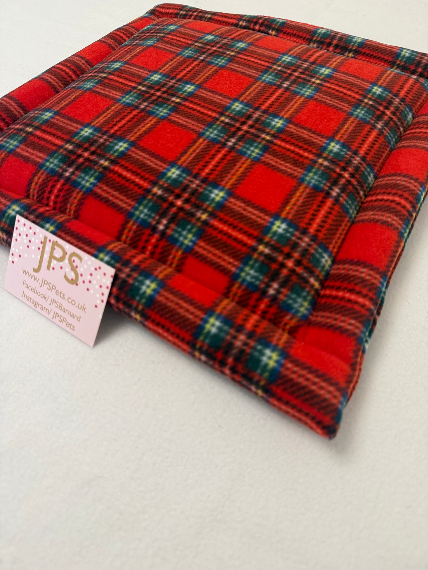 18 x 18 Inch Pad - red school tartan
