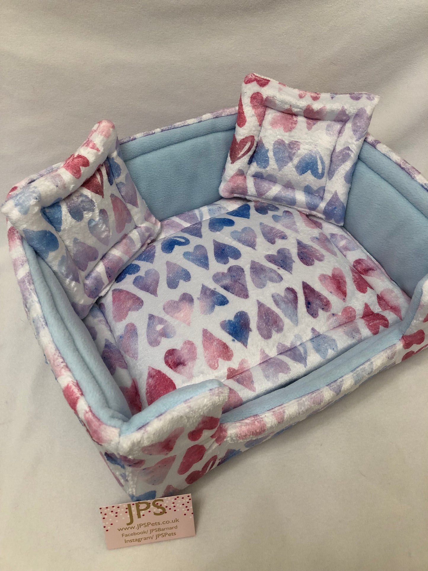 Sofa 16 x 13 inch - Tinted Hearts cuddle fleece & Baby Blue