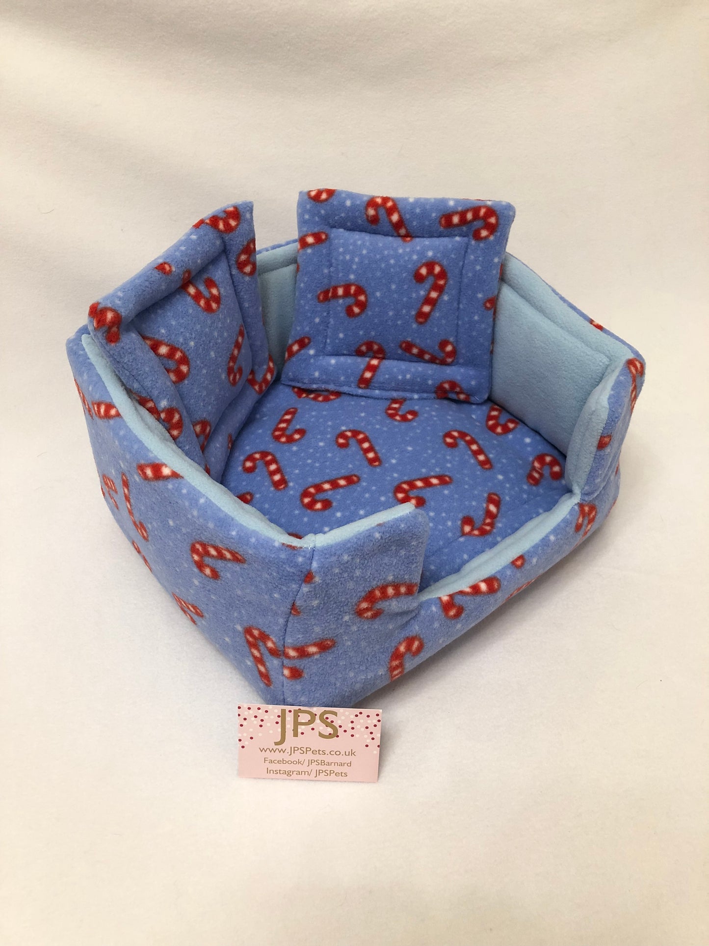 Sofa 13 x 11 Inch in candy cane & sky blue