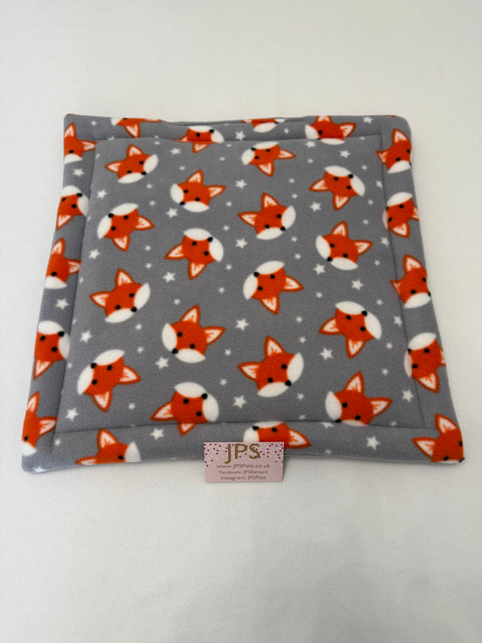 14” x 14” Inch Pad - Grey foxy stars & Plain grey underside