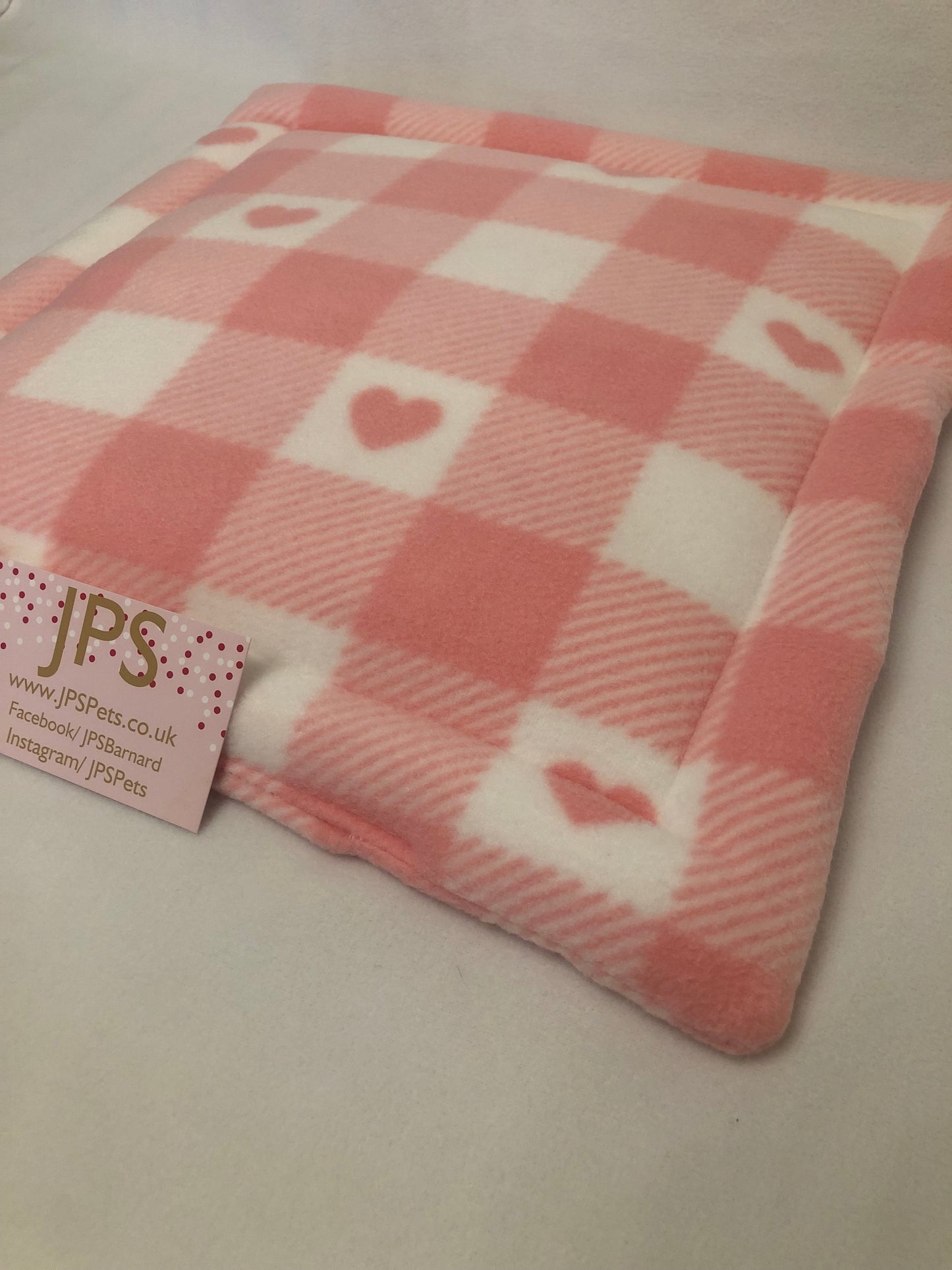 Pink heart chequered lap pad 14" x 14"