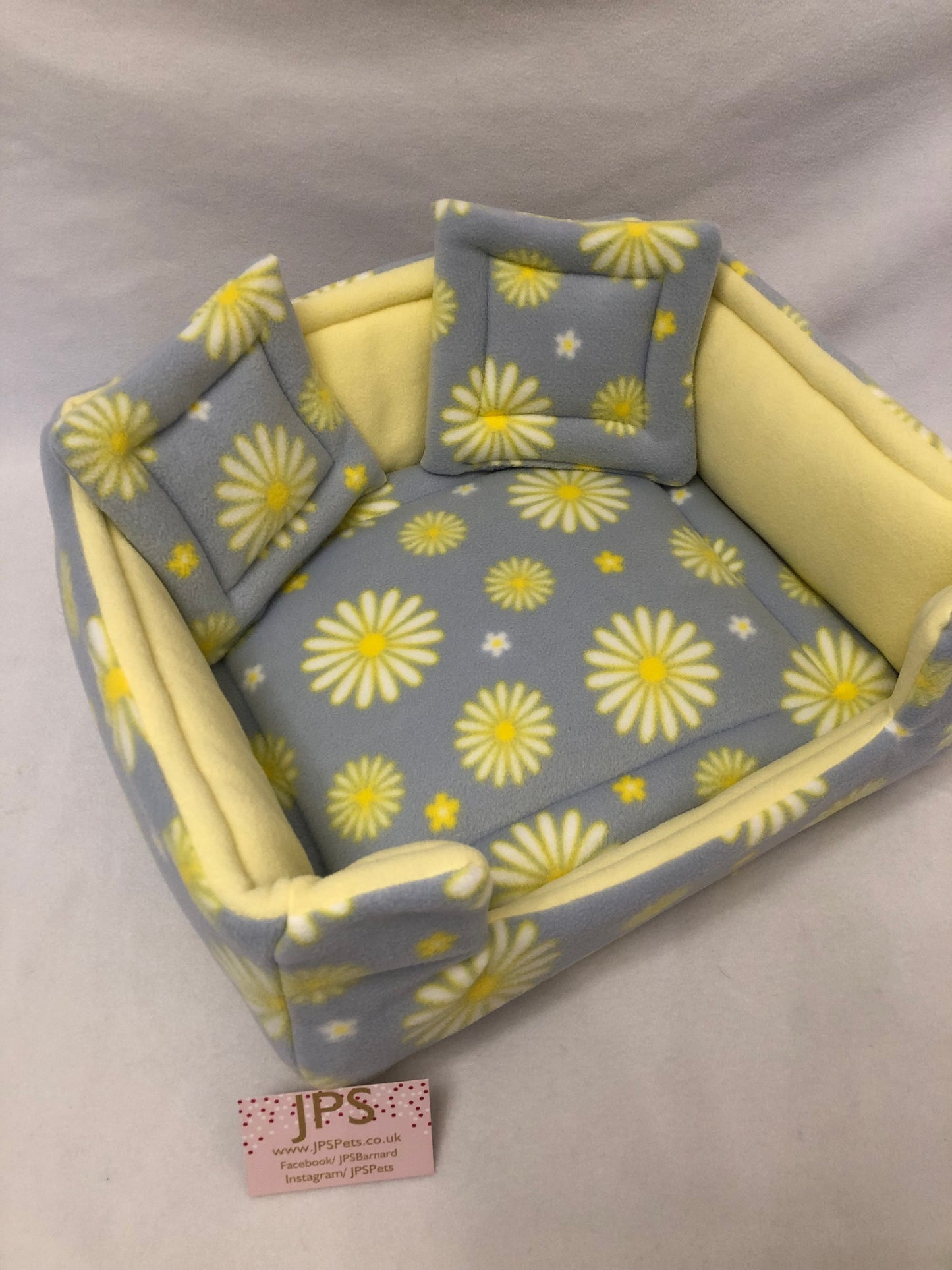 Sofa 16 x 13 inch - Daisies & Lemon