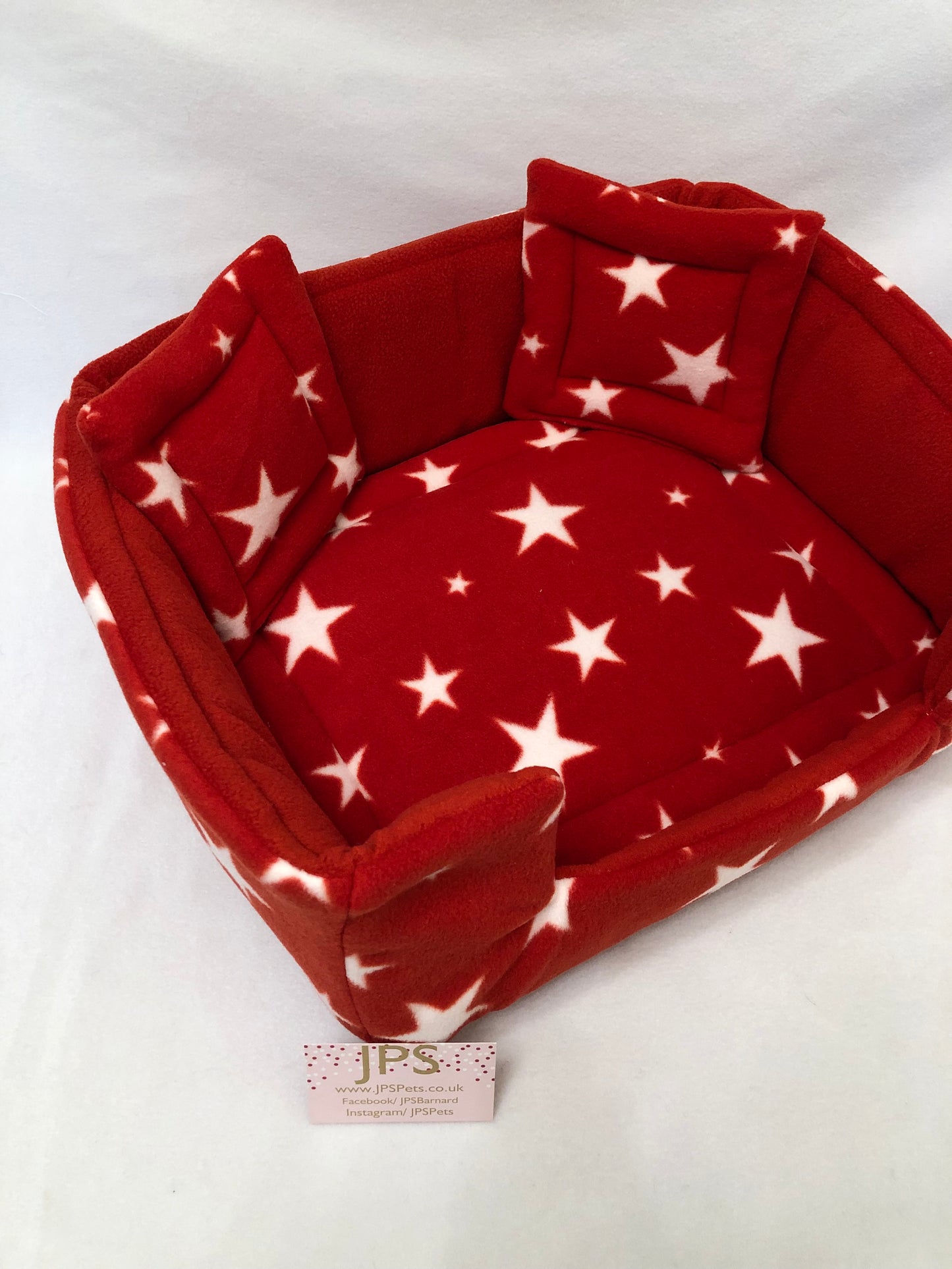 Sofa 13 x 11 inch - Red Star & Red