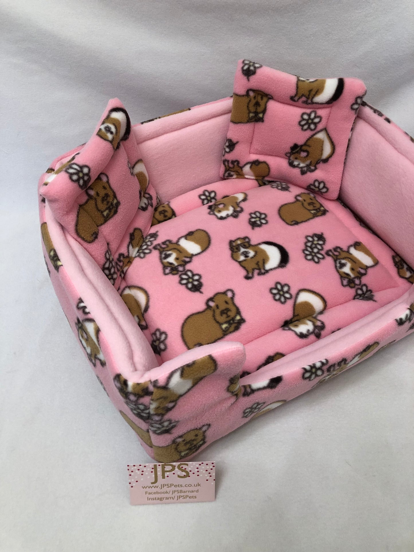 Sofa 16 x 13 Inch - Pink Guinea pig & Baby pink