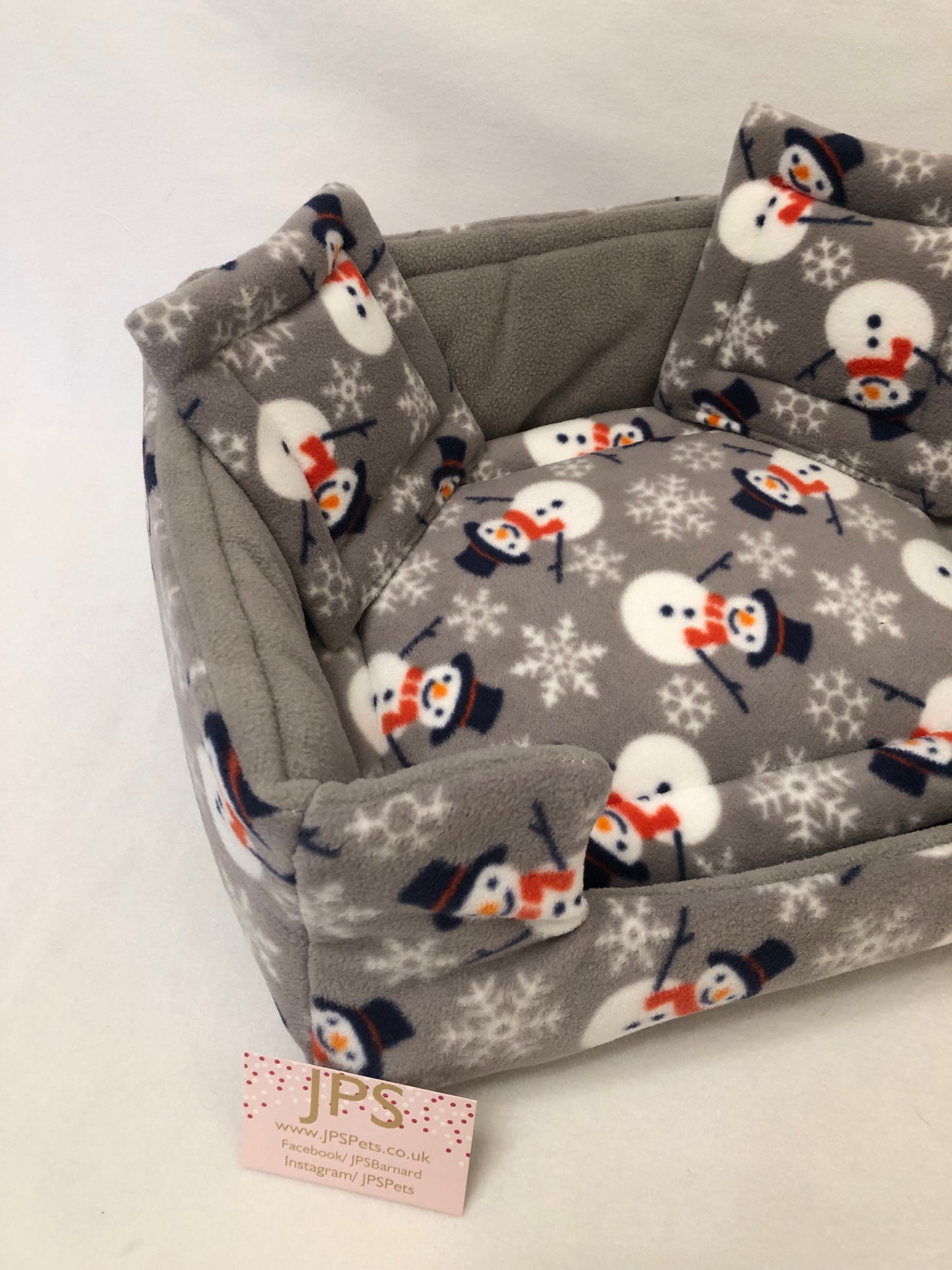 Sofa 16 x 13 inch - Grey Snowman & Grey