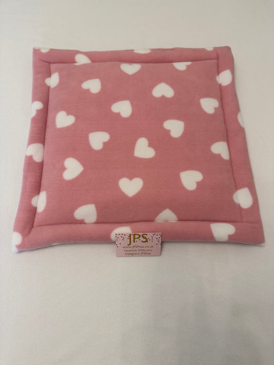 18 x 18 Inch Pad - Pink Hearts