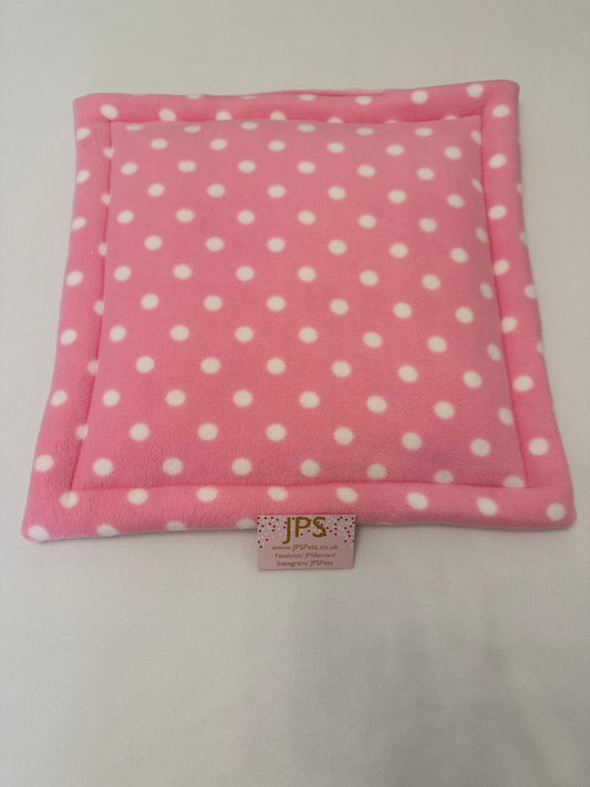18 x 18 Inch Pad - Pink Polka & plain baby pink underside