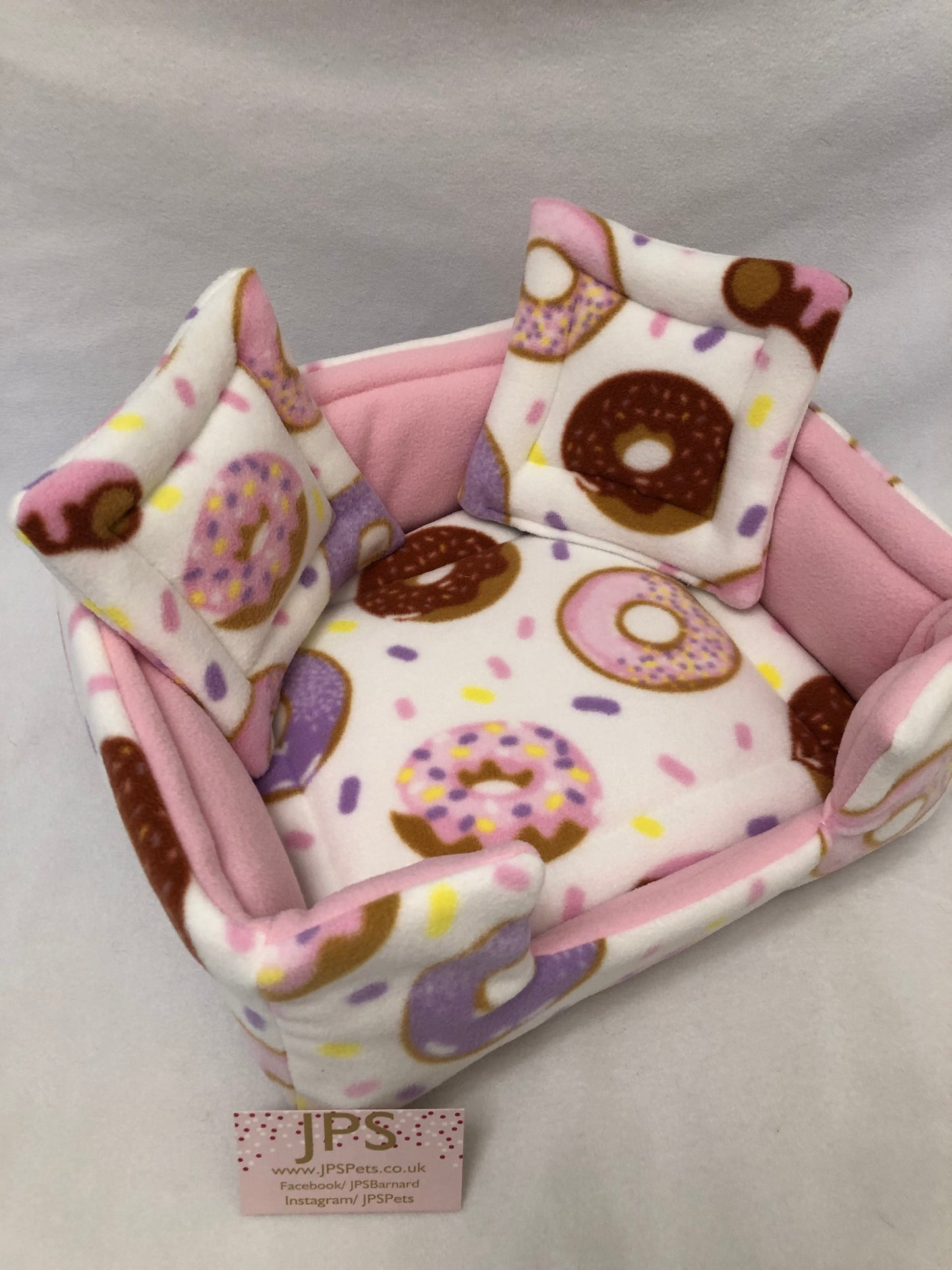 Sofa 13 x 11 inch - Doughnut & Baby Pink