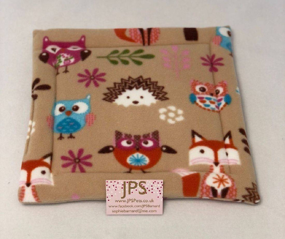 18 x 18 Inch Pad - Beige woodland