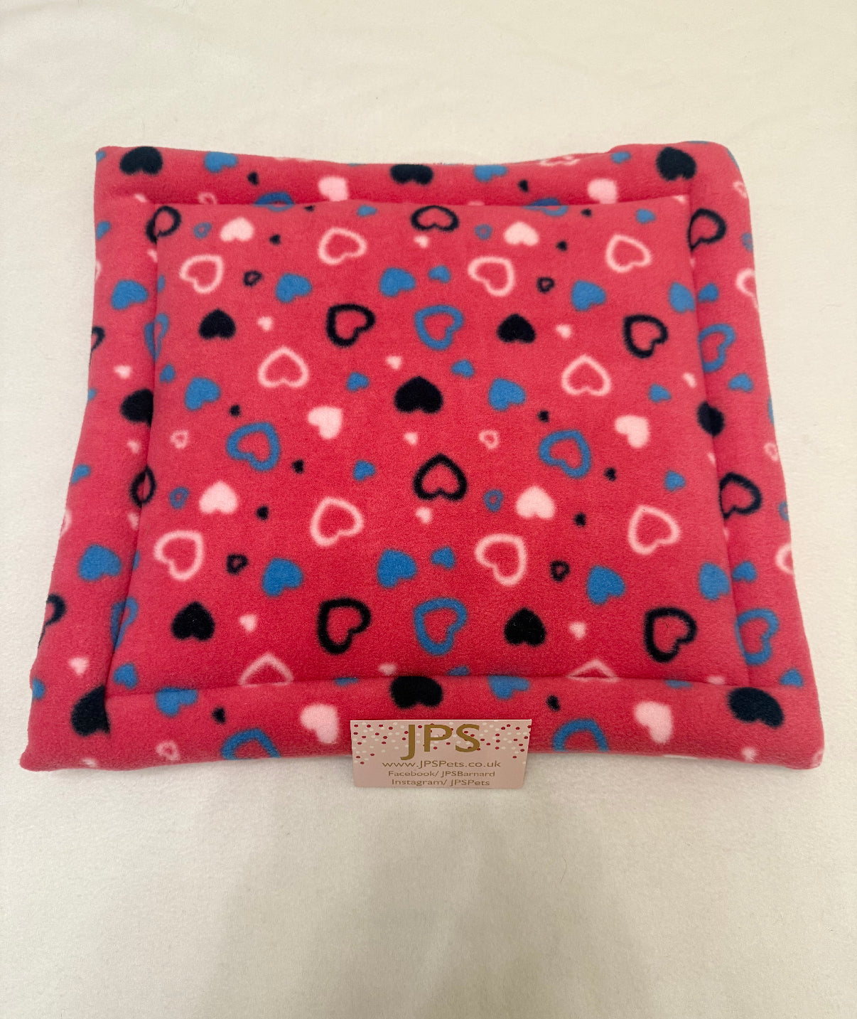 18 x 18 Inch Pad - Cerise Pink Multi heart & baby pink underside