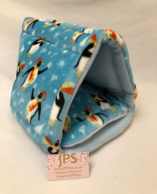 Igloo Teepee - penguins cuddle fleece