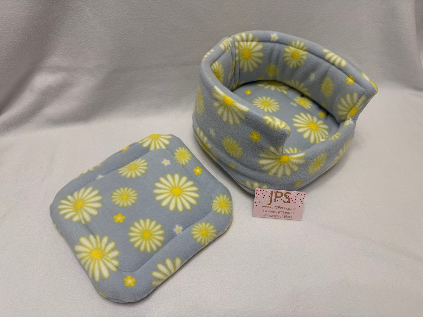 Cuddle Cup 11 Inch & spare pad - daisies